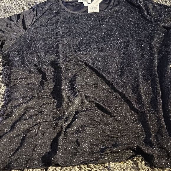 Bar III Women's Trendy Plus Textured Sparkle T-Shirt Black Size 1X - Picture 4 of 6
